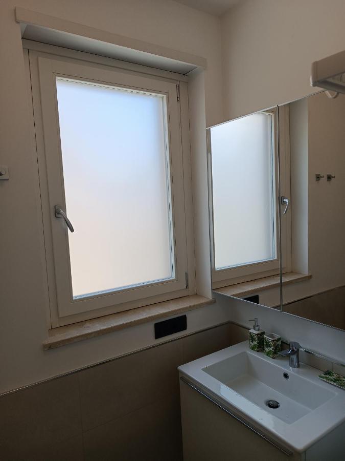Appartamento Per 4, Metro B Monti Tiburtini, Ac, Wi-Fi Rome Luaran gambar